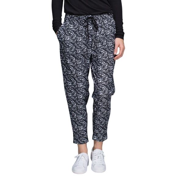 Lululemon Jet Crop Shimmy Shimmer Black White Pants Size 4 - Picture 2 of 12